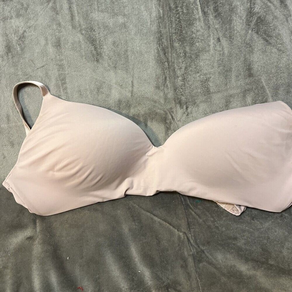Body by Victoria Secret Bra Women‎ 36c Beige Underwired Perfect Shape Lace Wing
